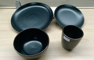 3304230 Ceramic Dinnerware Set of 4