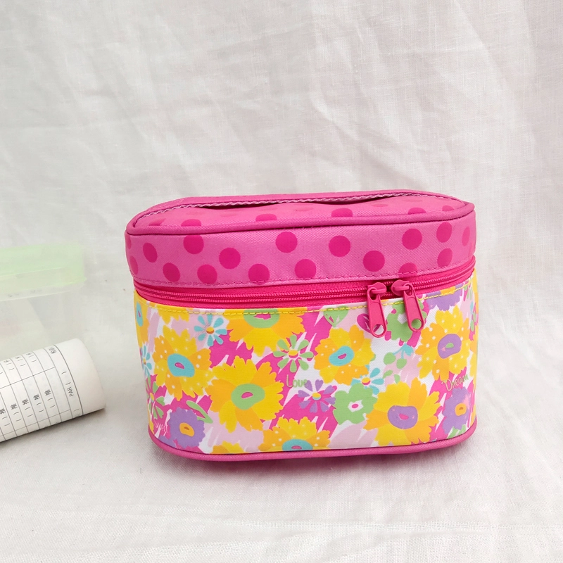 small insulated lunch bag