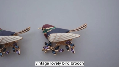 Vintage Lovely Bird Brooch