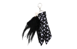 3204161 Feather Black Heart Keychain