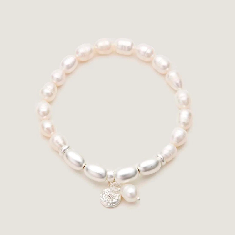 pearl and silver bead bracelet