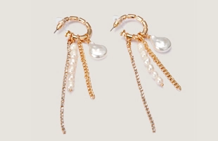 3104189 Pearl and Chain Tassel Hoop Earrings