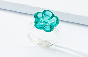 3104236 Crystal Green Flower Ring