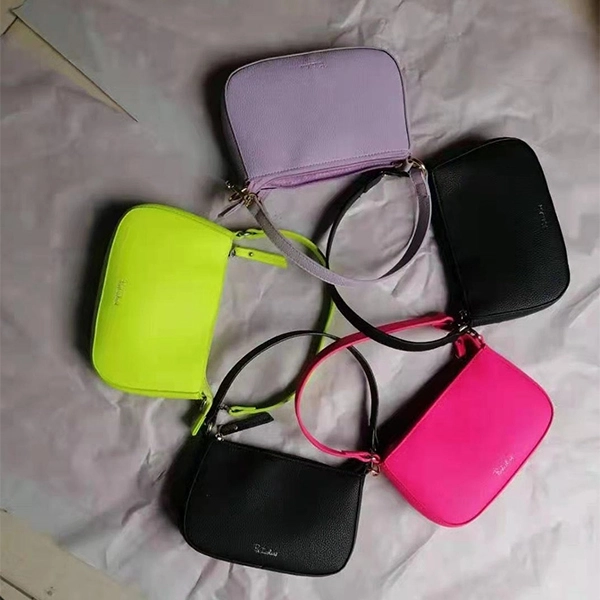 Order of Women's Bags from Regular Customer in Italy